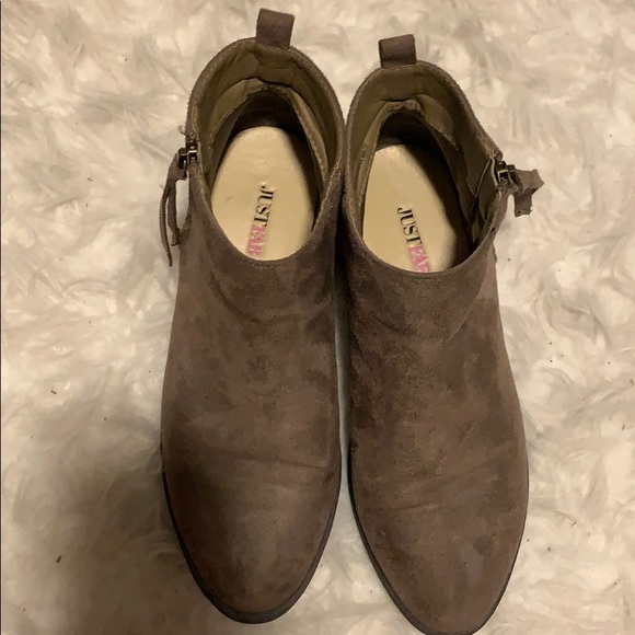 Brown suede booties - Picture 4 of 4